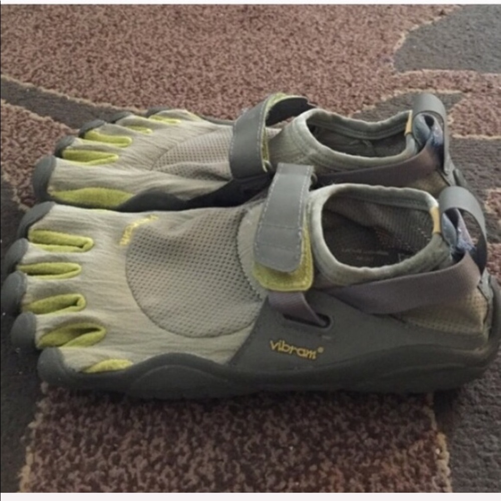 Vibram shoes - Picture 2 of 4